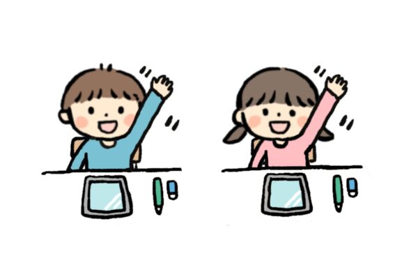 プログラミング教室でパソコンを操作する小学生